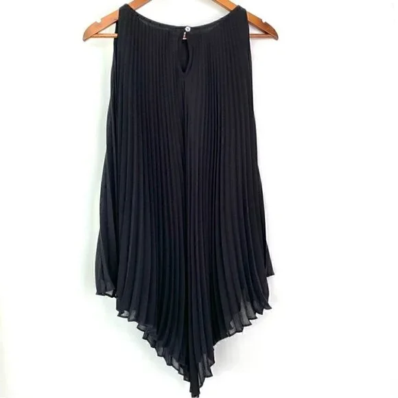 Max Studio sleeveless  top with accordion pleats - Picture 6 of 11